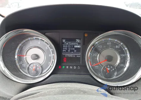 2011 Chrysler Town & Country Touring z USA, uszkodzony, nr VIN 2A4RR5DG3BR624976